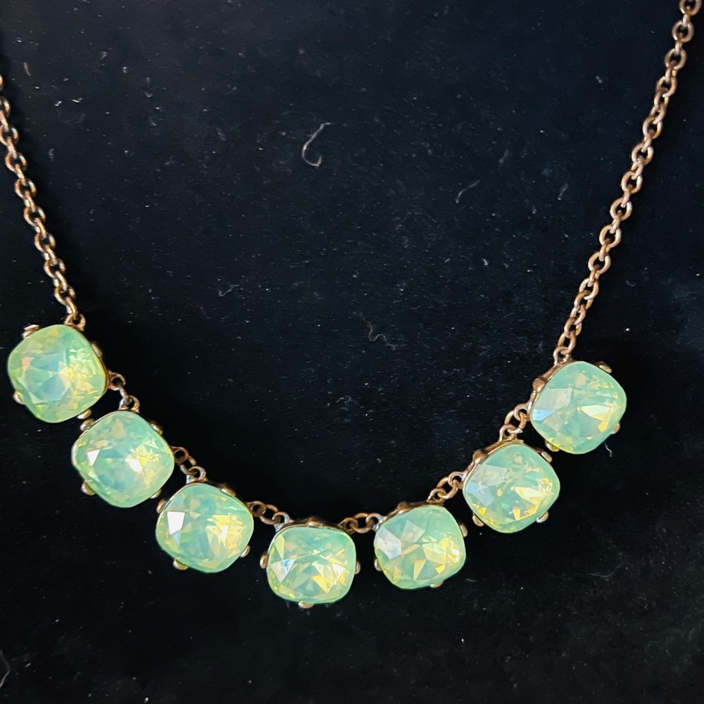 77. Elegant Green Stone Necklace